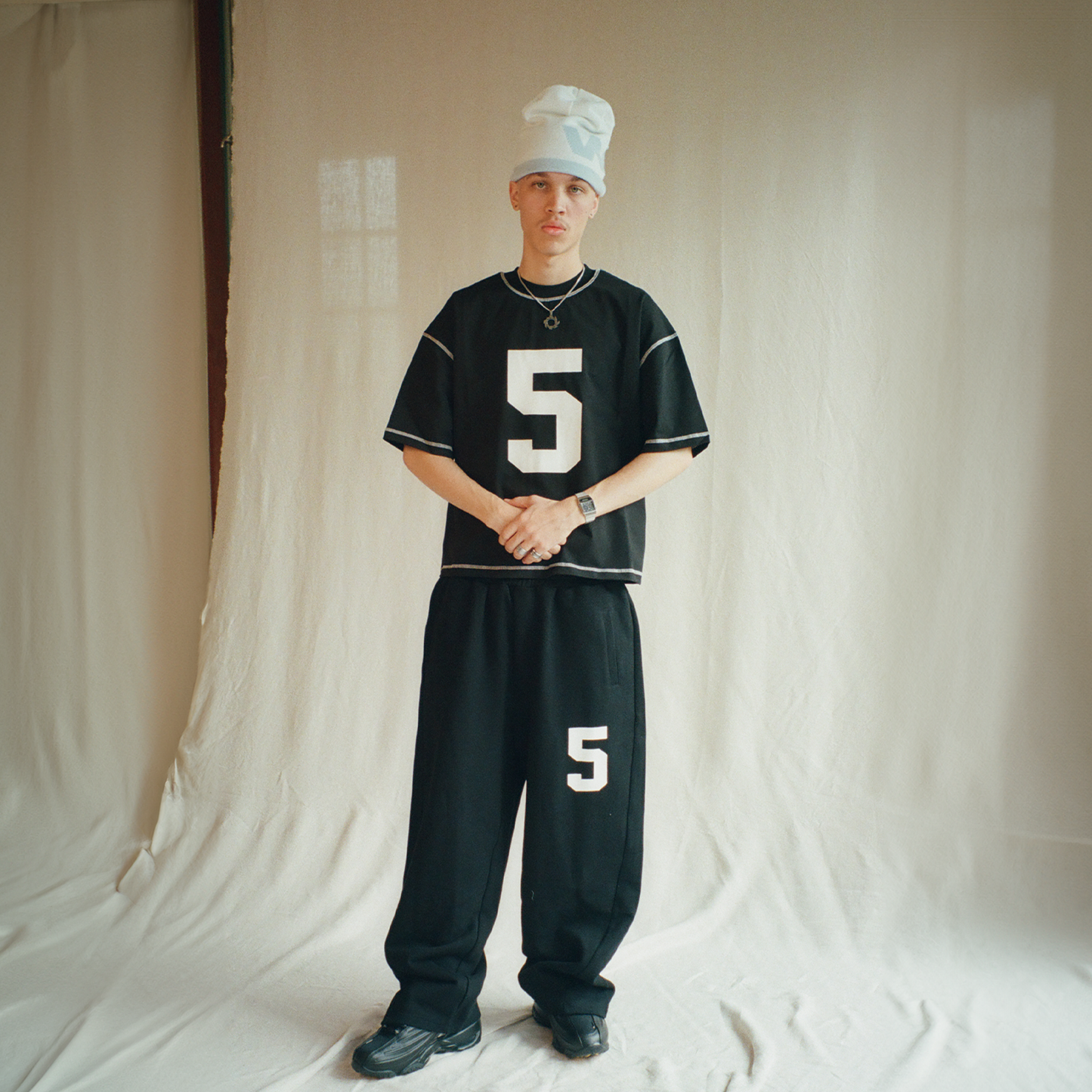 WITHME 5IVE T-SHIRT - BLACK